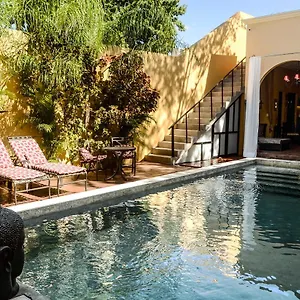 Ochenta Y Dos Bed&breakfast&spa Frühstückspension